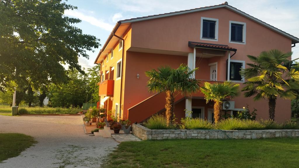 Apartments Davor Umag Buitenkant foto