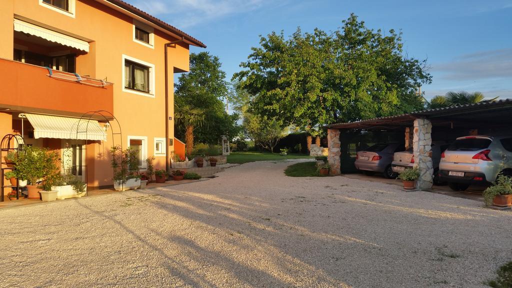 Apartments Davor Umag Buitenkant foto