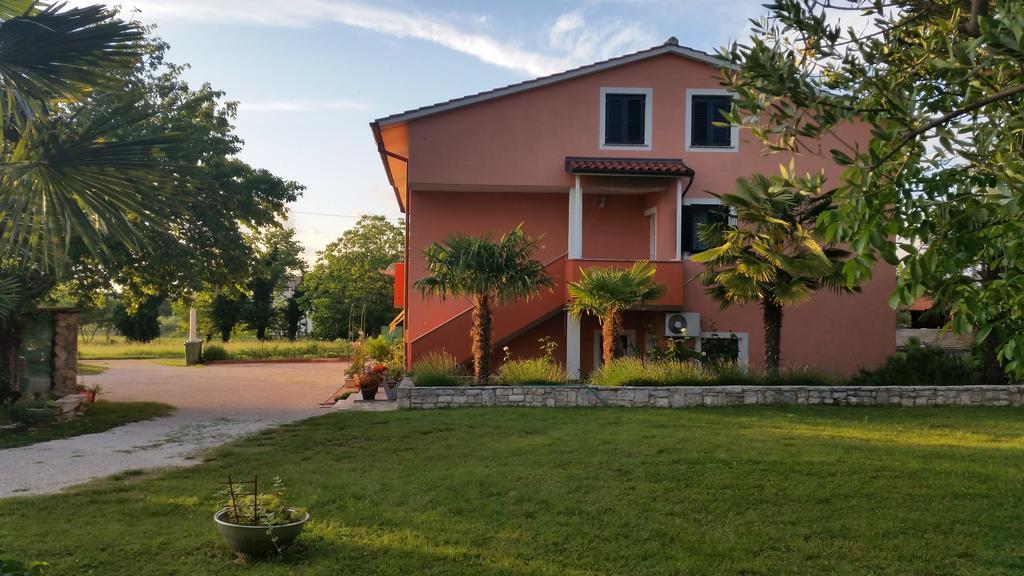 Apartments Davor Umag Buitenkant foto