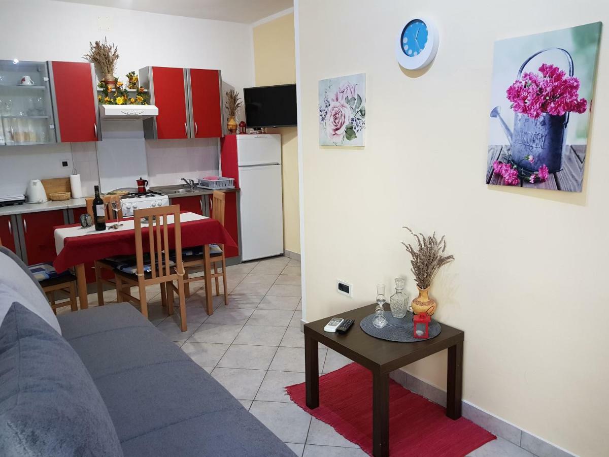 Apartments Davor Umag Buitenkant foto