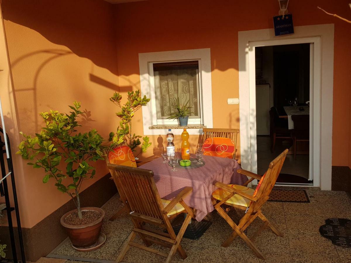 Apartments Davor Umag Buitenkant foto